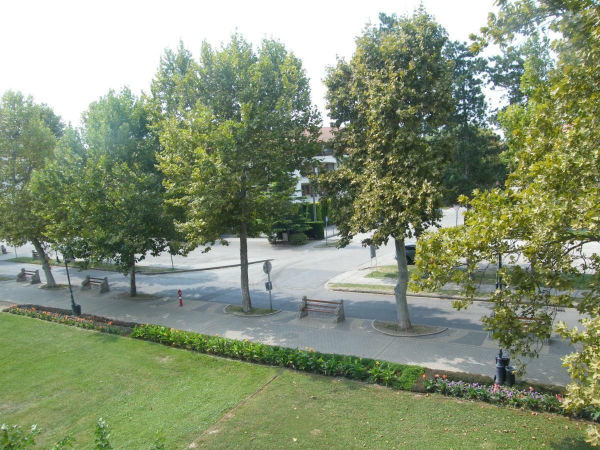 Park Setany Apartman Балатонлелле Экстерьер фото